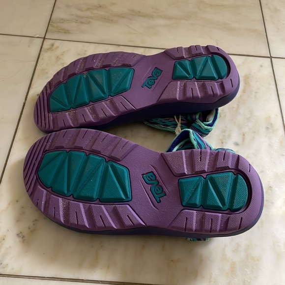 Teva sandals. Like new.  Worn only couple times - Picture 4 of 4